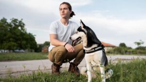 Read more about the article From BOW to WOW: Winning Over Dog Haters with Responsible Pet Ownership